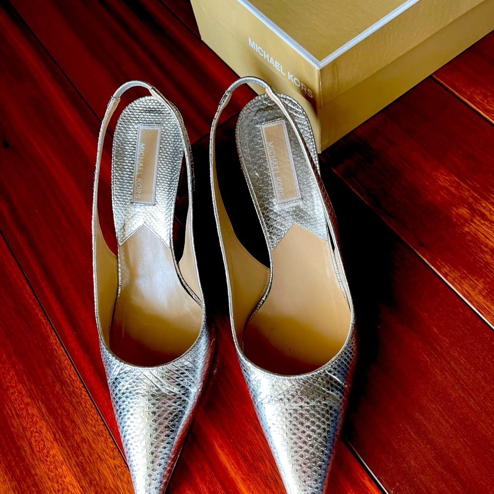 Ladies shoes